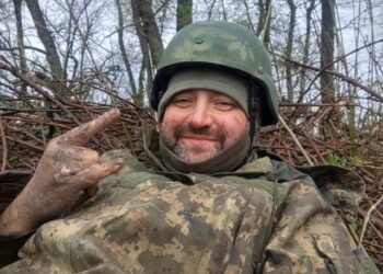 Хоробрий воїн і талановитий медик: інтерв`ю з мамою загиблого Героя