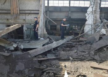 Поліція показала кадри з розбитого промислового підприємства у Кривому Розі
