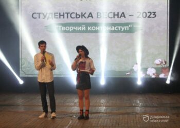 У Дніпрі переможці конкурсу «Студентська весна» віддали призові кошти на придбання автівки для ЗСУ
