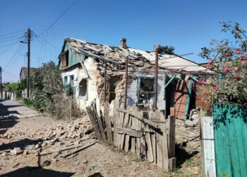 Протягом дня ворог чотири рази атакував Нікопольщину: поранено 74-річного чоловіка