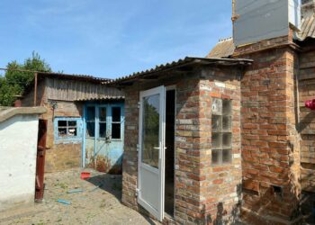 Вранці через ворожий обстріл Нікополя загинув чоловік