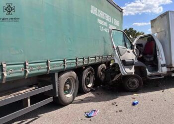 Смертельна ДТП на трасі Харків–Дніпро: загинув чоловік