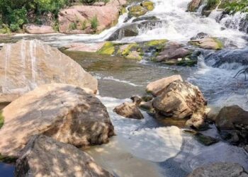 У Кривому Розі після прильоту ракети утворилися водоспади