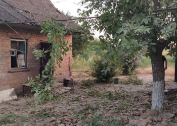 Двічі за ніч ворог обстрілював Мирівську громаду Нікопольського району