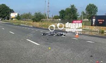 Смертельна аварія на кріворізькій трасі: автівка збила жінку з дитиною