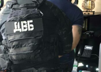 Сьогодні зранку пройшли обшуки в одному з райвідділень поліції Дніпра: затримано керівника підрозділу