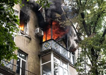 Одна людина загинула, 16 поранено: наслідки атаки БпЛА у Сумах