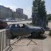 ДТП на Слобожанському: авто знесло паркан та розбило вітрину магазина