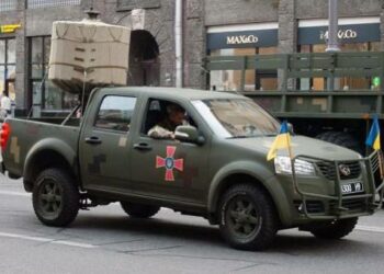 В Україні легалізували авто з правим кермом: кермувати можуть військові