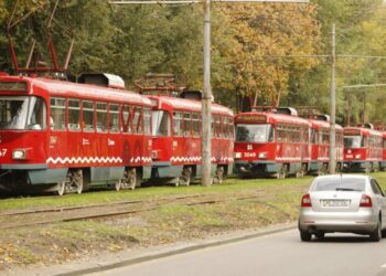 У Дніпрі трамваї №15 не курсуватимуть кілька тижнів поспіль