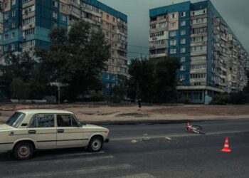 У Дніпрі на Метробудівській автівка збила велосипедиста