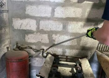 До дніпрян у гості завітав метровий плазун