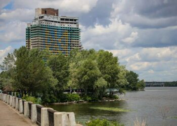 У Дніпрі зниклу 85-річну бабусю знайшли мертвою у річці