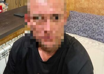 Під час спецоперації у Дніпрі затримано чоловіка, який погрожував жінці з дитиною гранатою