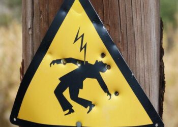 У Дніпрі літнього чоловіка вбило струмом