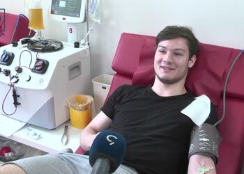 Твоя кров може воювати. До Всесвітнього Дня донора дніпряни здають кров для наших захисників
