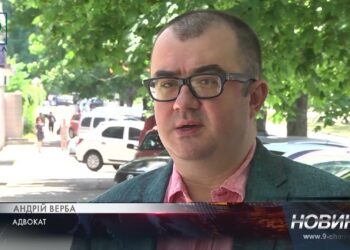 В Україні наклали табу на виробництво електронних цигарок та їх паління в громадських місцях