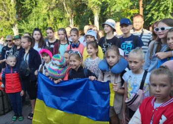 Діти Дніпропетровщини поїхали на відпочинок до Угорщини