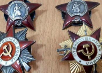 З Дніпра до Китаю під виглядом електрочайника відправляли ордени СРСР