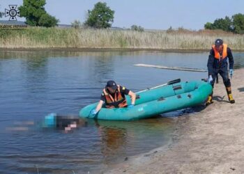 У Синельниківському районі з водойми дістали потопельницю