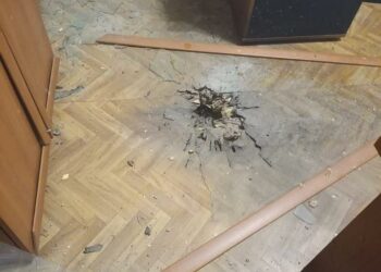 Вибух у Марганці: невідомий взяв заложницю та підірвав гранату в приміщенні адмінбудівлі