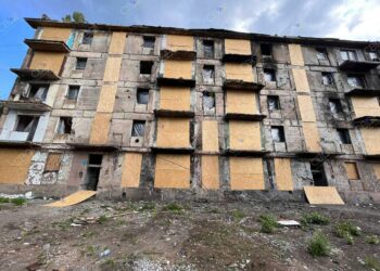 Частину знесуть, а решту — відремонтують: стала відома доля зруйнованого ворожою ракетою будинку у Кривому Розі