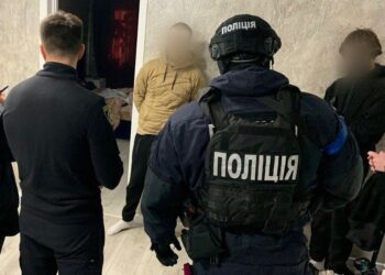 На Дніпропетровщині судитимуть шахраїв, які торгували неіснуючими товарами