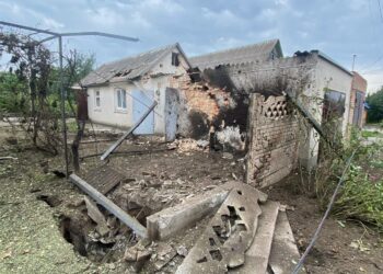 Сьогодні Нікополь знову зазнав ворожого обстрілу: поранено жінку