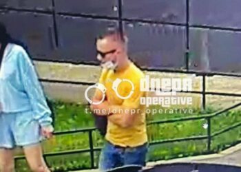 Біля торгового центру Дніпра викрали велосипед