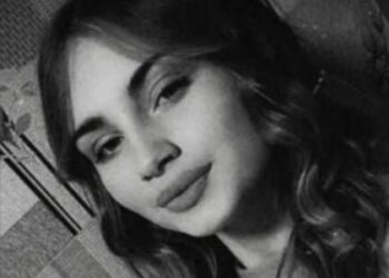 Зʼявилось відео нападу на дівчину у Пʼятихатках: вбивця переслідував жертву на темній вулиці
