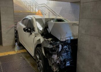 У Кривому Розі авто влетіло в підземний перехід