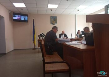 Стрілянина у Дніпрі: за рішенням суду патрульний перебуватиме під цілодобовим домашнім арештом