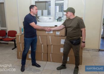 З Кам’янського на фронт передали обладнання на понад 1 мільйон гривень