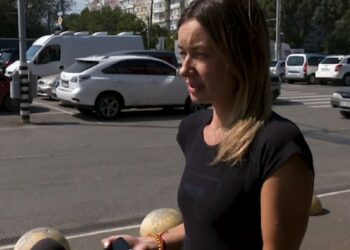 Діти чоловіка, який напав на патрульних у Дніпрі та був застрелений, розповіли, що тато сів за кермо напідпитку (ВІДЕО)