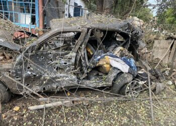 Поліція показала нові фото з наслідками обстрілу Нікопольщини
