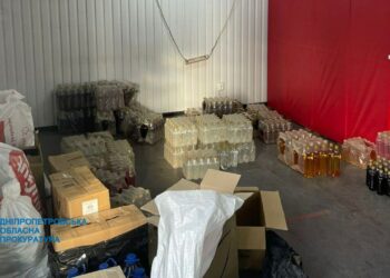 На Дніпропетровщині ліквідовано незаконну мережу збуту тютюнових виробів та алкоголю