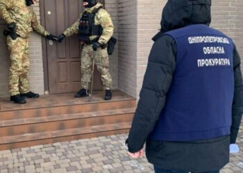 У Дніпрі судитимуть банду шахраїв, які заволоділи підприємствами вартістю 38 млн гривень