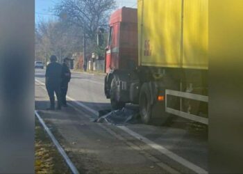 У Дніпрі під колесами вантажівки знову загинула бабуся