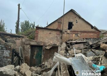 У поліції показали фото наслідків ворожих обстрілів Нікопольщини