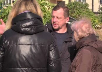 В АНД районі Дніпра біля багатоповерхівки продали земельну ділянку, люди обурені