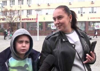 Чи потрібна в Дніпрі новорічна ялинка?