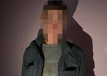 У Дніпрі злодій у розшуку вдерся до чужого будинку та ховався під матрацом