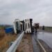 На трасі у Криворізькому районі фура перекинулася на бік