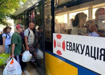 Сьогодні розпочнеться  евакуація українців із сектору Гази