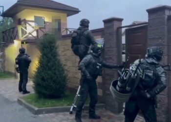 Колишній голова Новомосковської РДА організував злочинну схему, аби побудувати елітне містечко