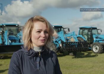 Техніка з Азійського континенту: до Дніпропетровщини надійшли сучасні трактори з Південної Кореї
