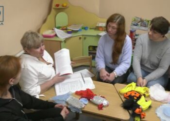 У Дніпрі вихователів дитячих садків вчили працювати з дітьми під час повітряних тривог
