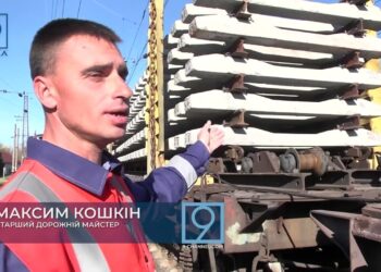 Відновлюють залізницю після обстрілів – як працюють колійники під час війни
