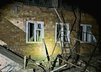 Від вечора агресор тричі обстрілював Нікополь