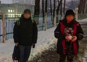 Скандал: дітей під час тривоги не пустили  до шкільного укриття, бо вони були із собакою